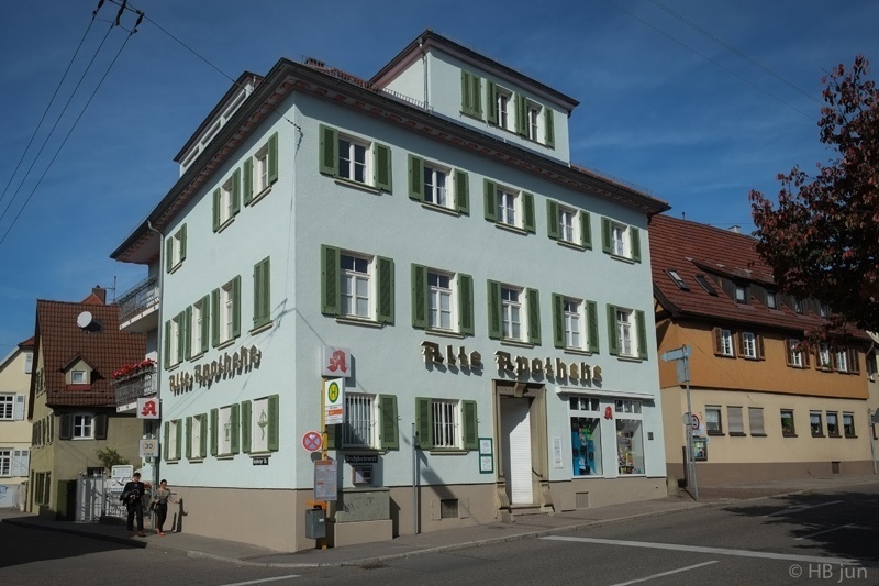 Fassadenarbeiten an der Alten Apotheke Untertürkheim. Denkmalschutz-Sanierung. By GRÖBER Raum & Fassade